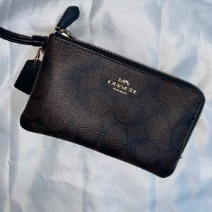 Coach Double zipper wristlet in signature canvas